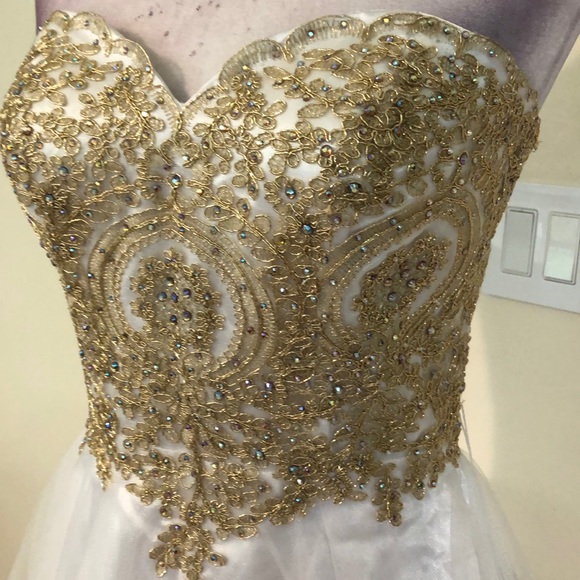 Chiffon Beads and Embroidered wedding gown mini - Picture 7 of 13